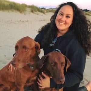 Meet your Posher, Emily